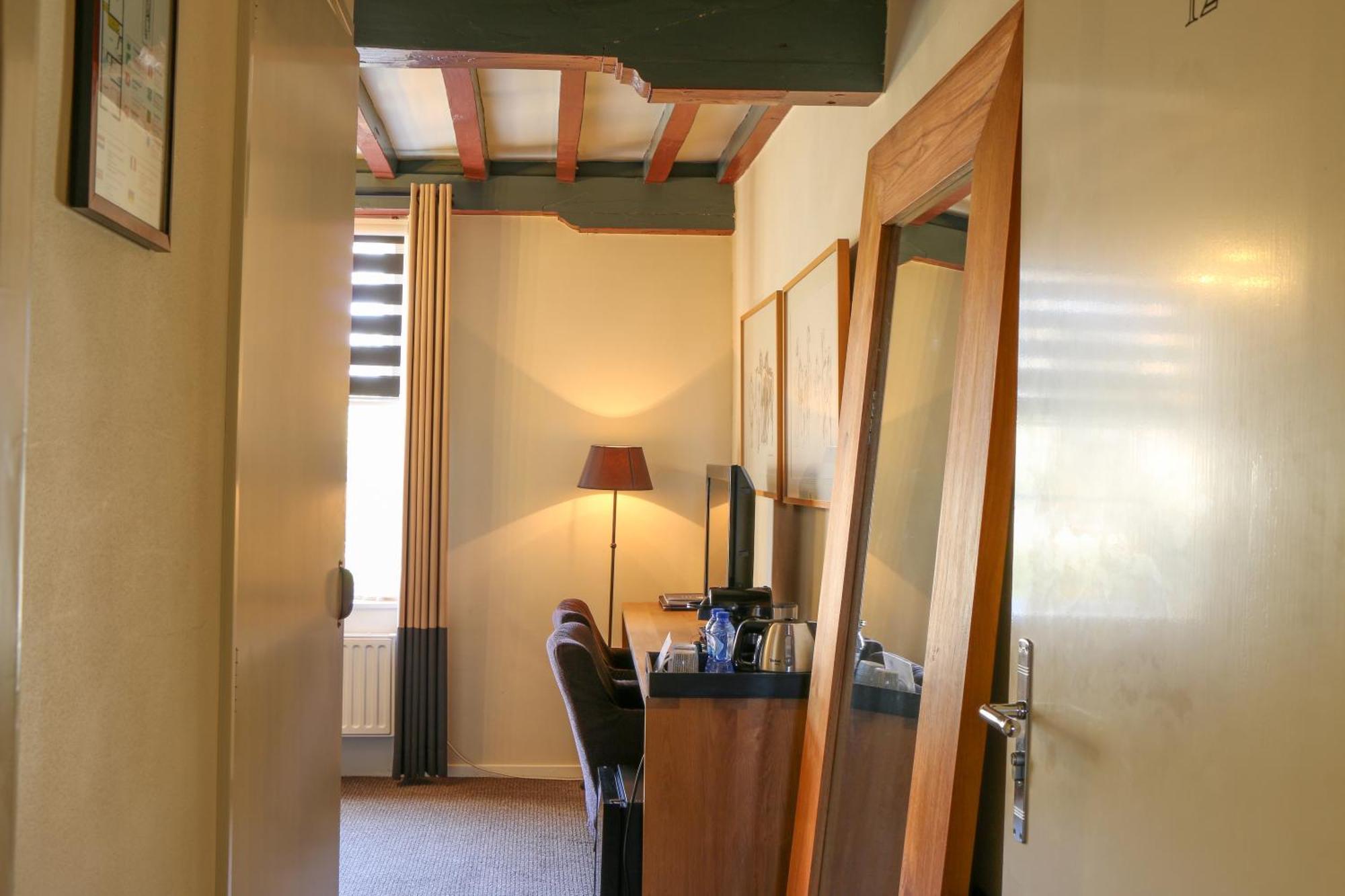 Auberge De Campveerse Toren Veere Bagian luar foto
