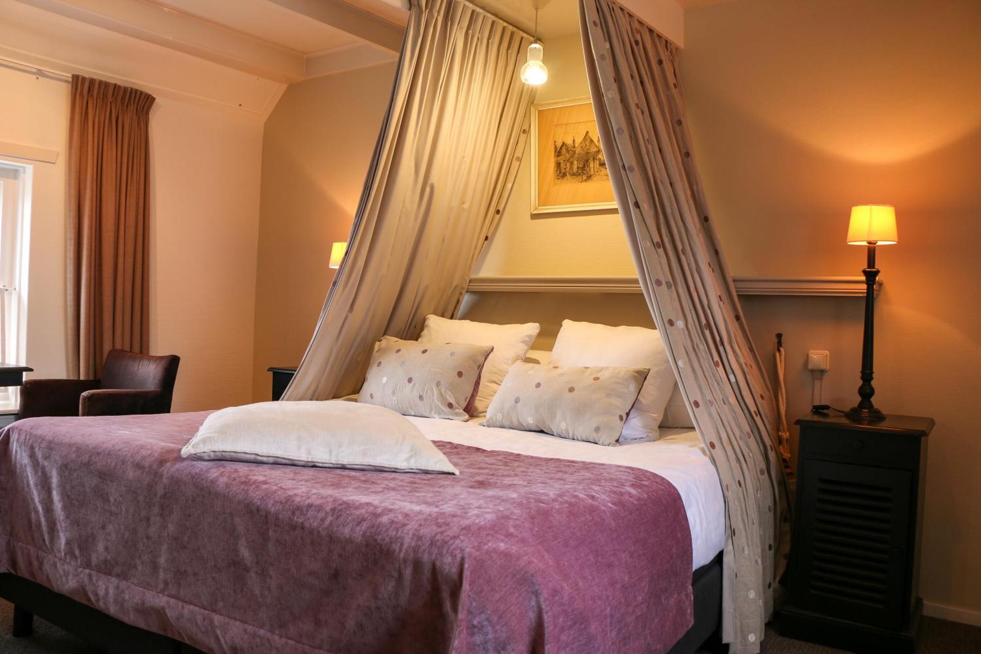 Auberge De Campveerse Toren Veere Bagian luar foto